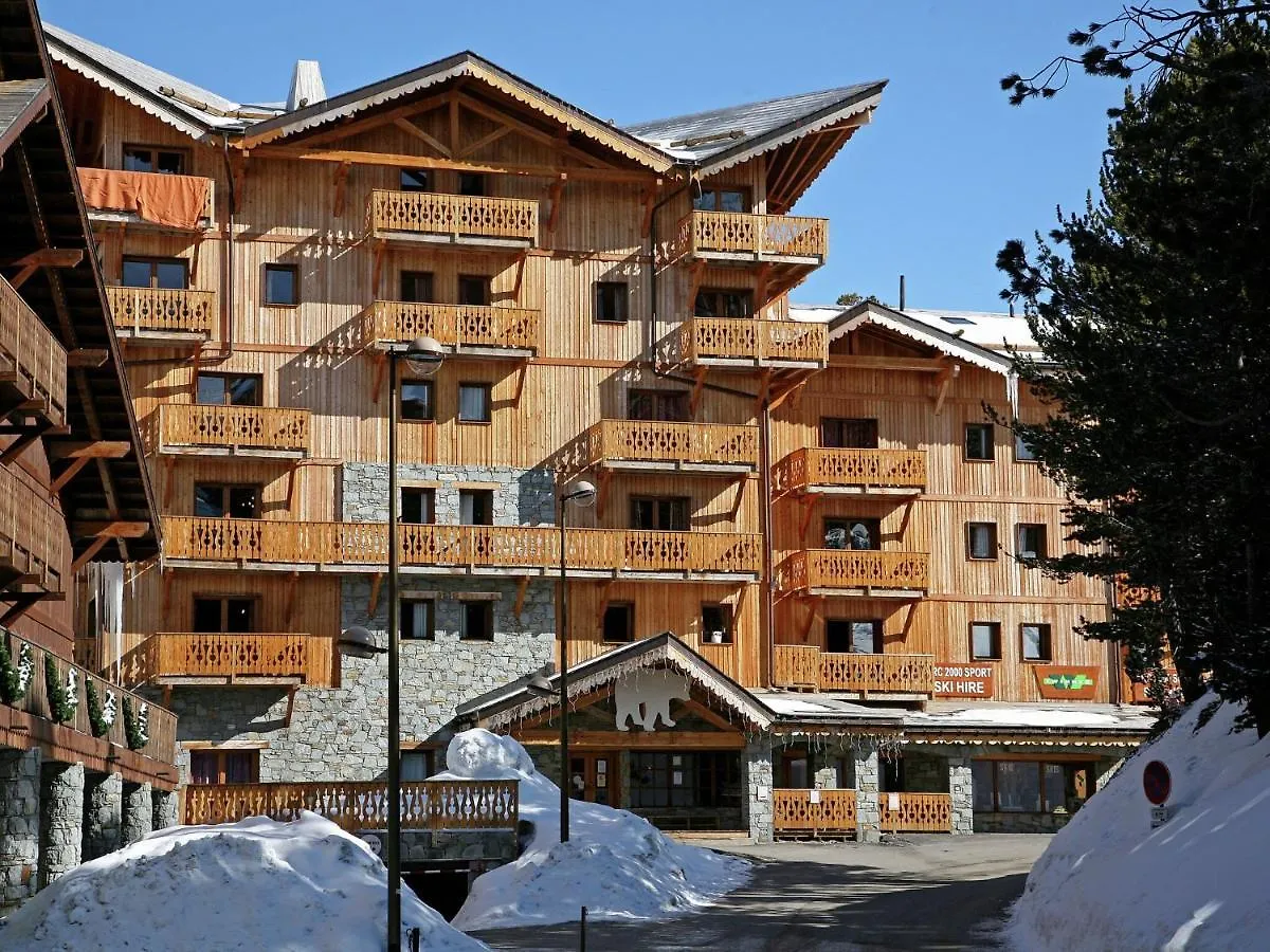 Cozy Rustic Apartment With A Fireplace And Wi-Fi In Arc 2000 Les Arcs  프랑스